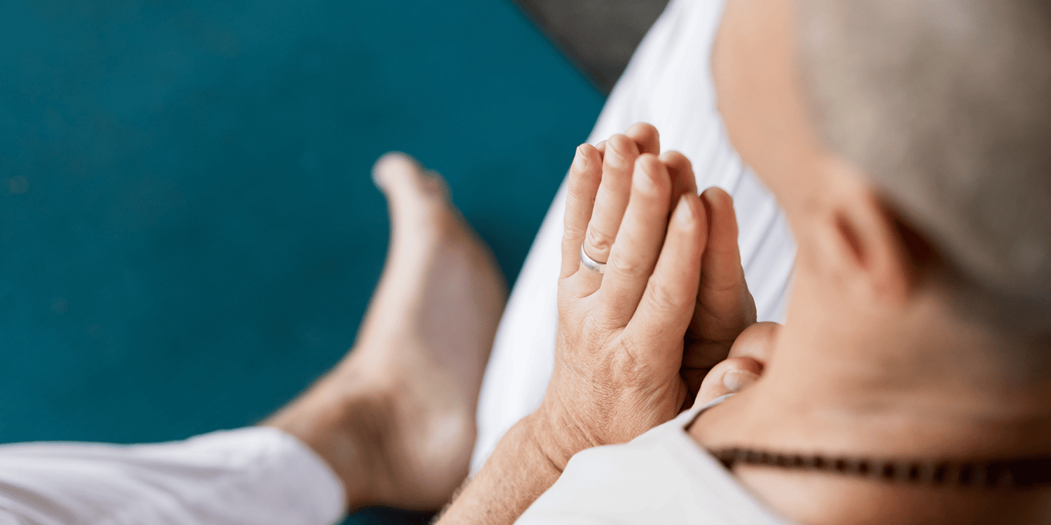 Private yoga byron bay Akhanda Yoga hatha hands in prayer mudra